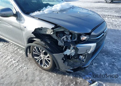 2018 Mitsubishi Outlander Sport 2.4 Se z USA, uszkodzony, nr VIN JA4AR3AWXJU013258